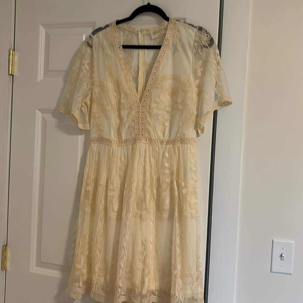 NWOT Bella Ella lace dress